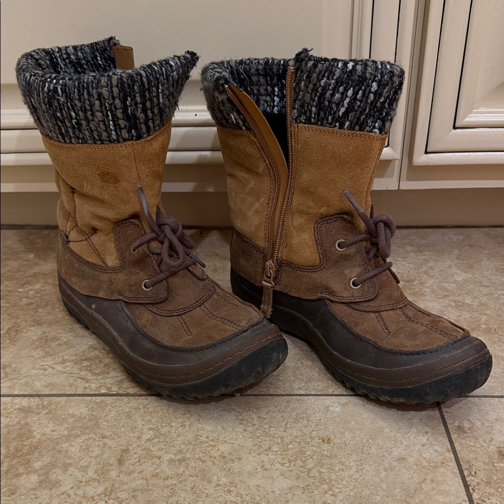 Merrell Tan and Black Winter Boots